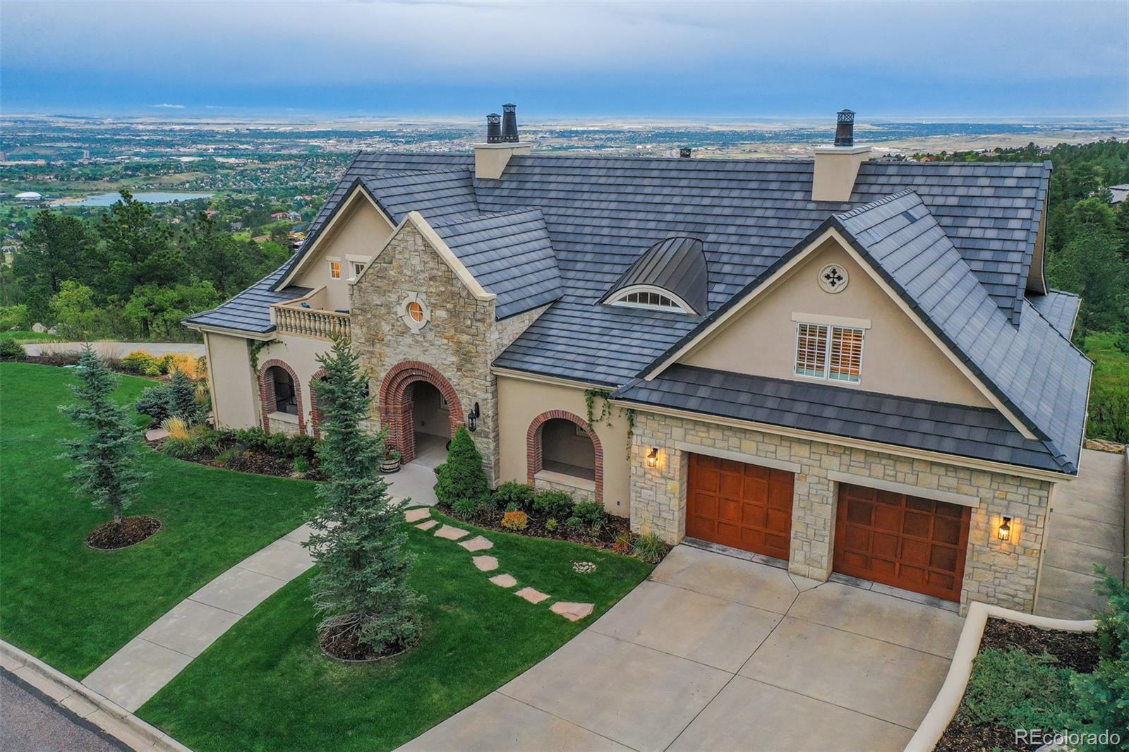 1155 Charles Grv, Colorado Springs, CO 80906