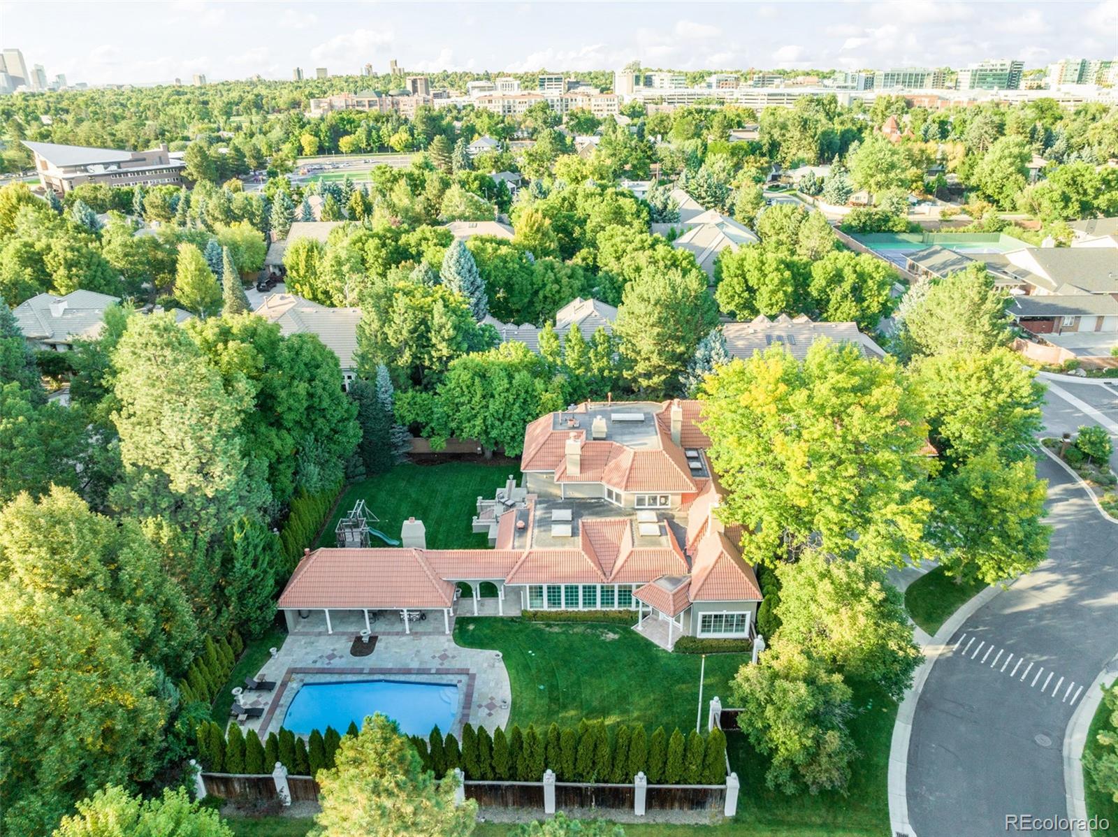 1 Polo Field Ln, Denver, CO 80209