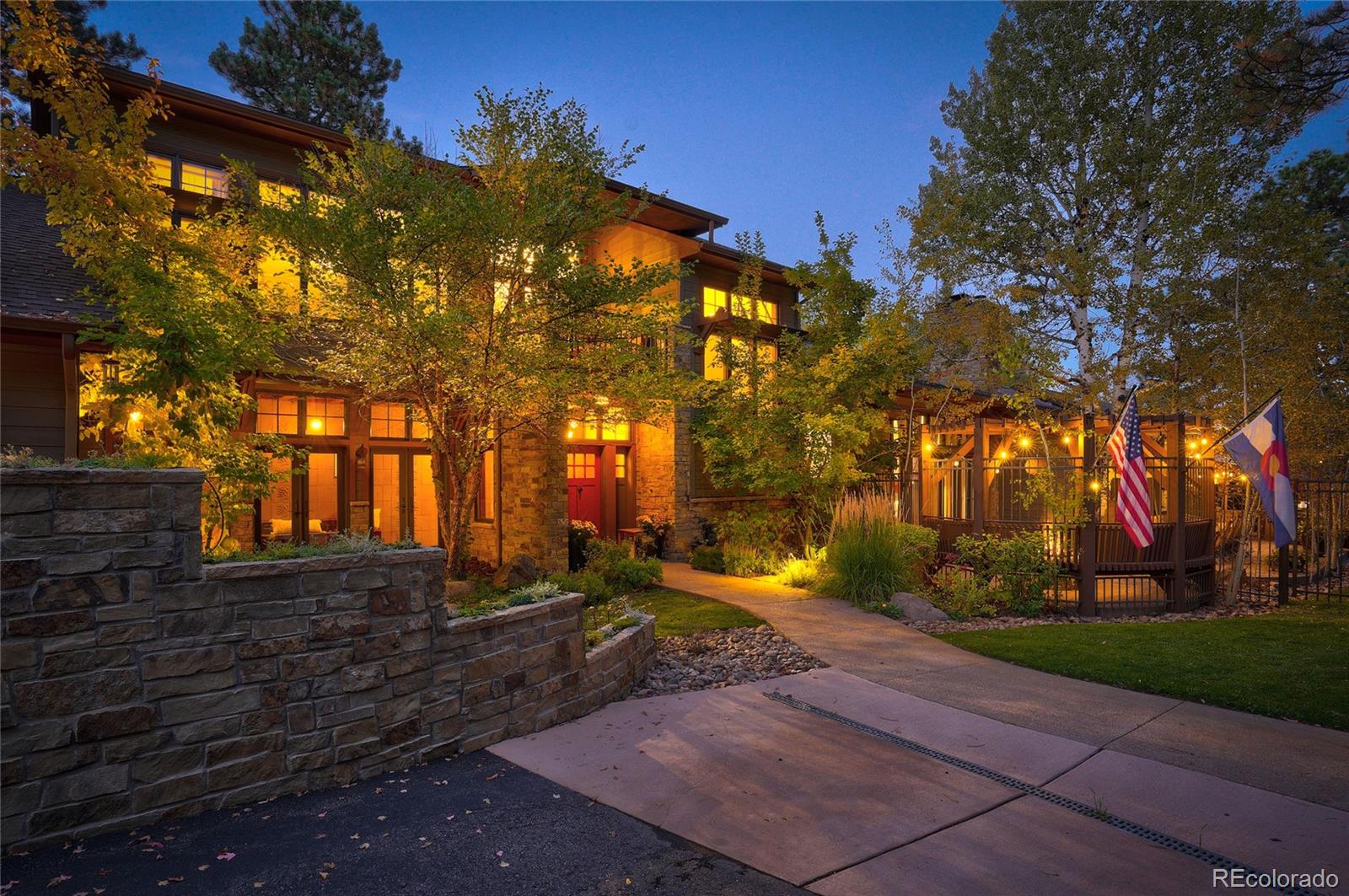25751 Village Cir, Golden, CO 80401