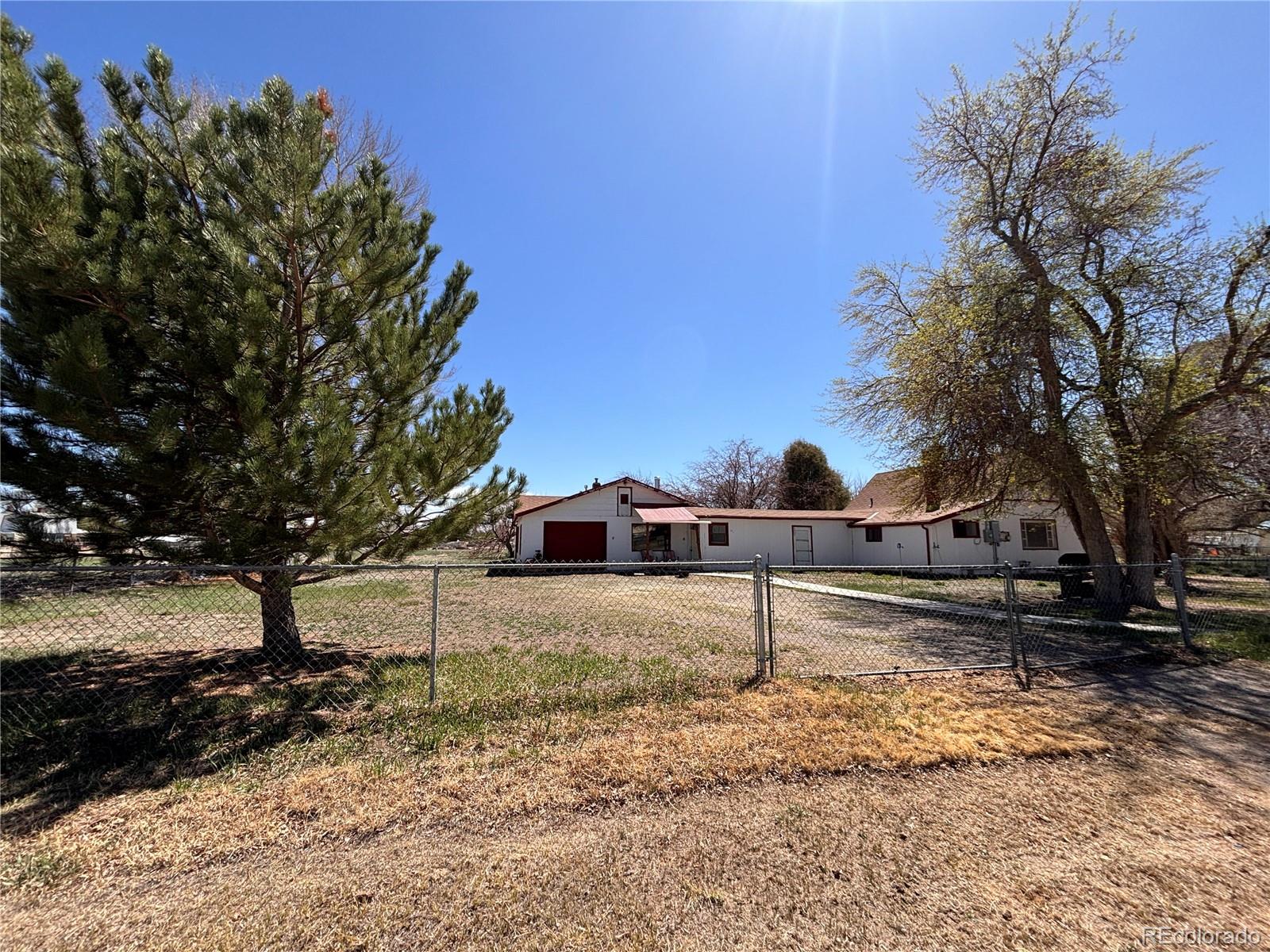 810 4th St, Sanford, CO 81151
