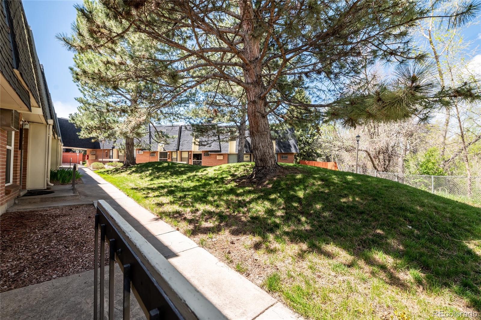 5814 S Pearl St, Centennial, CO 80121