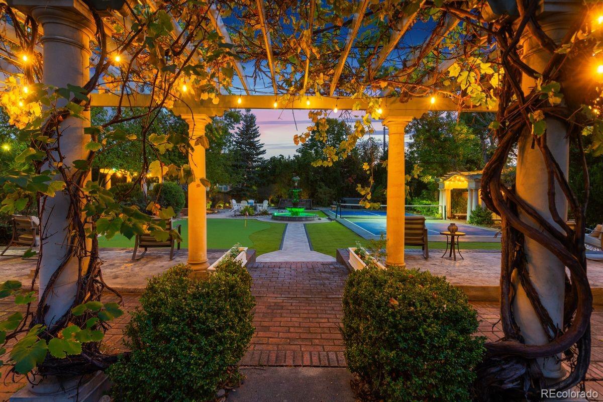 1600 N Cascade Ave, Colorado Springs, CO 80907