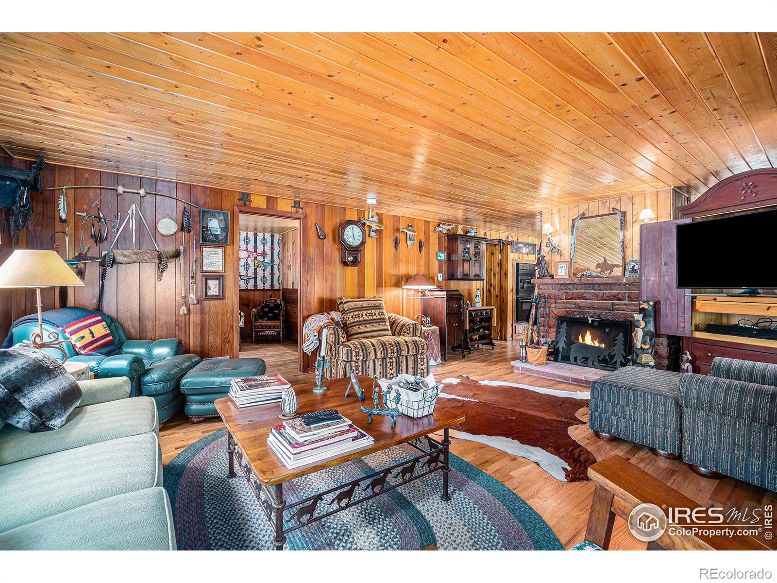 34 Pale Blue Way, Glen Haven, CO 80532
