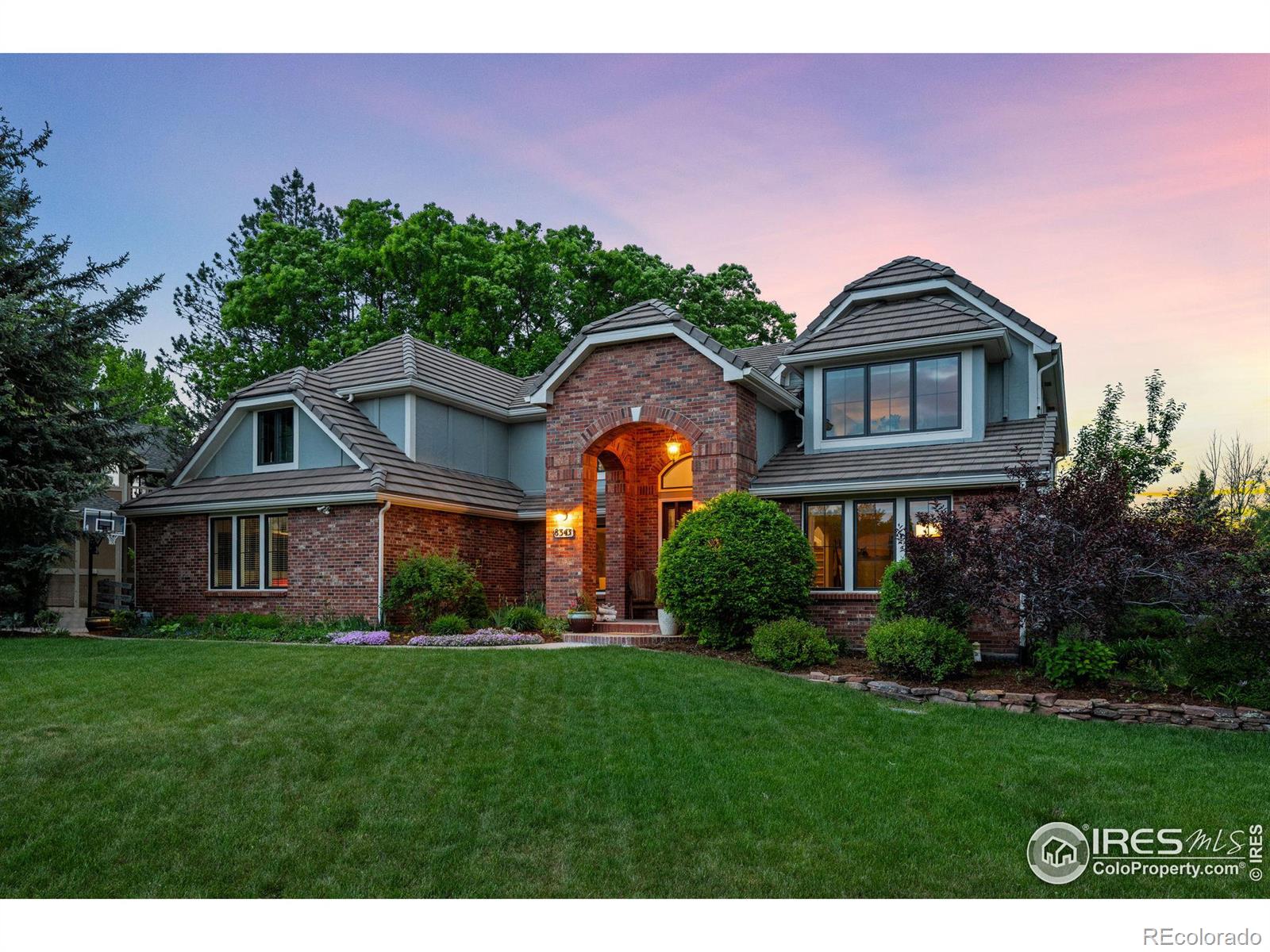 8343 Pawnee Ln, Niwot, CO 80503
