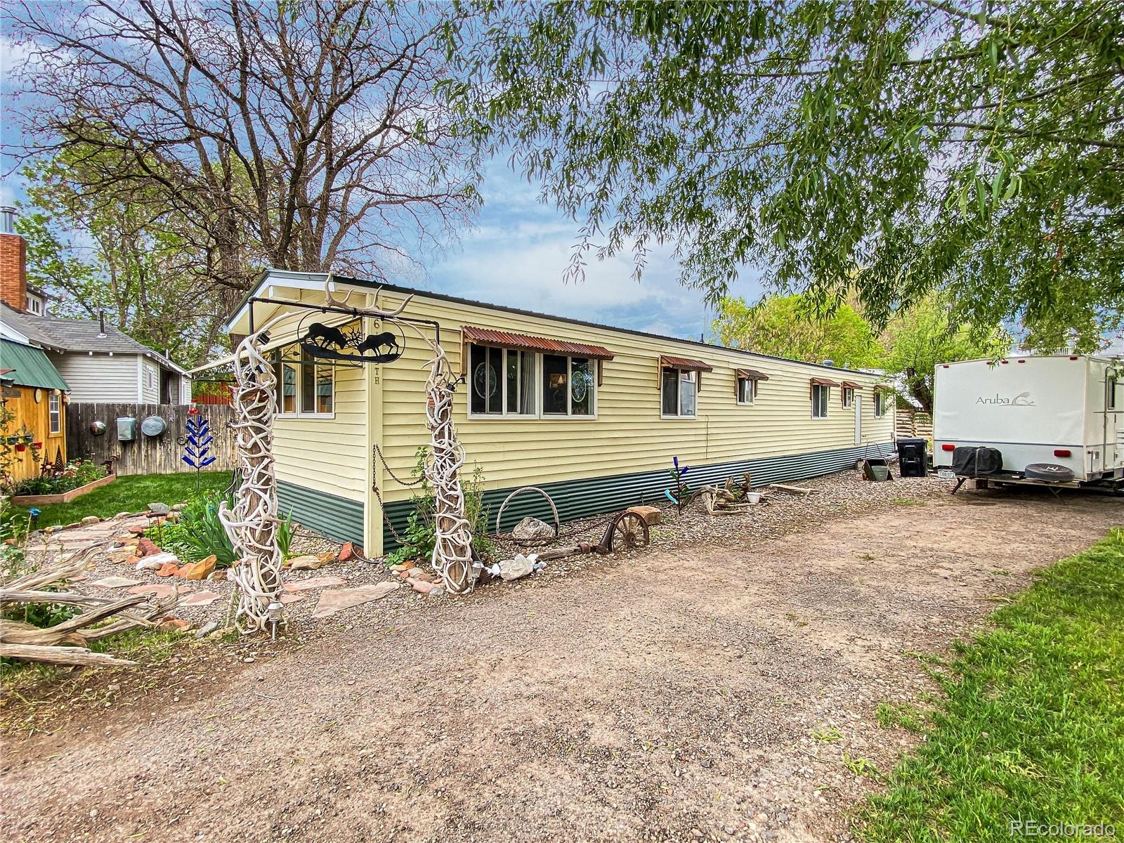264 9th St, Meeker, CO 81641