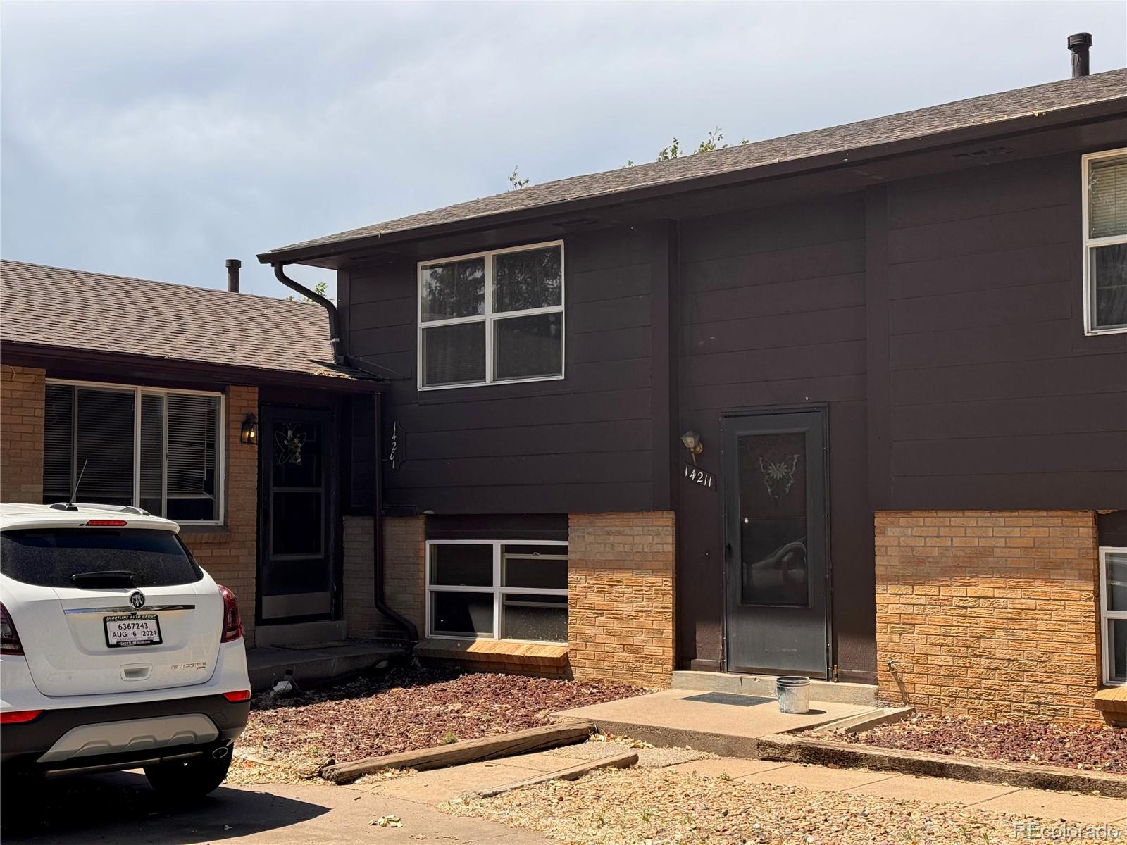 14211 E 22nd Pl, Aurora, CO 80011