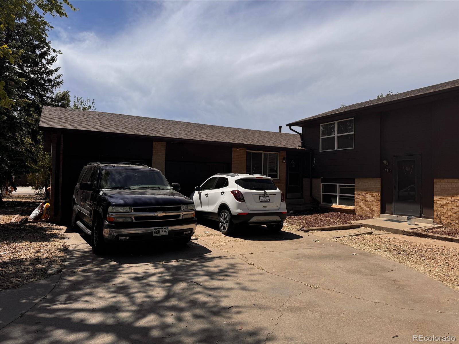 14211 E 22nd Pl, Aurora, CO 80011
