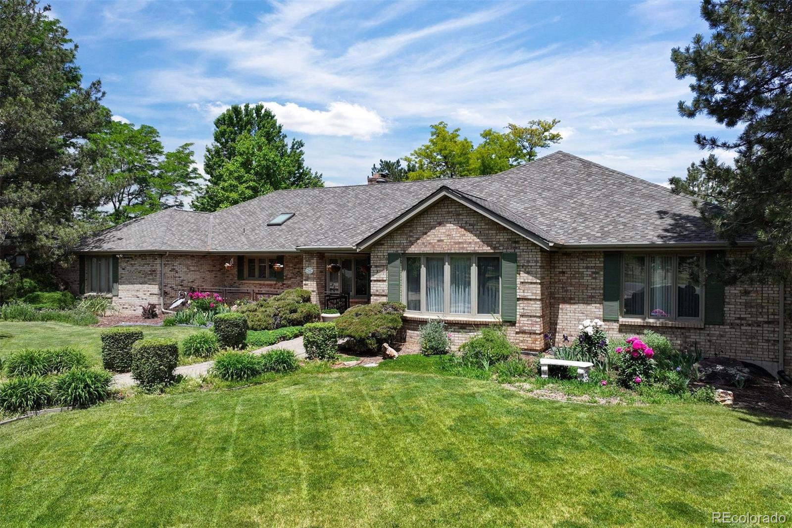 715 Front Range Rd, Littleton, CO 80120