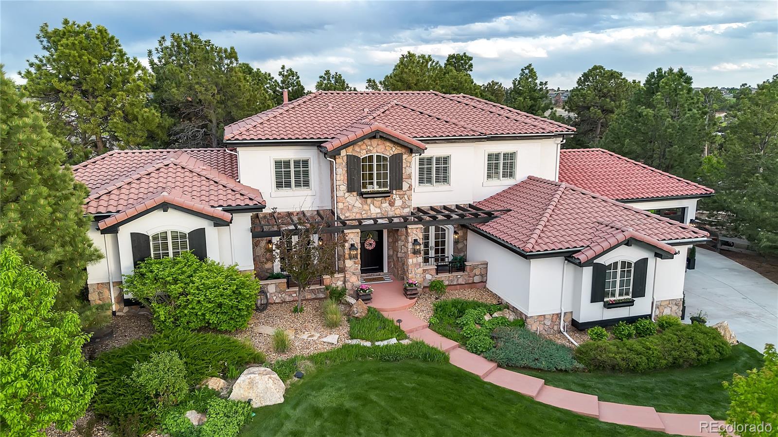 24568 E Glasgow Cir, Aurora, CO 80016
