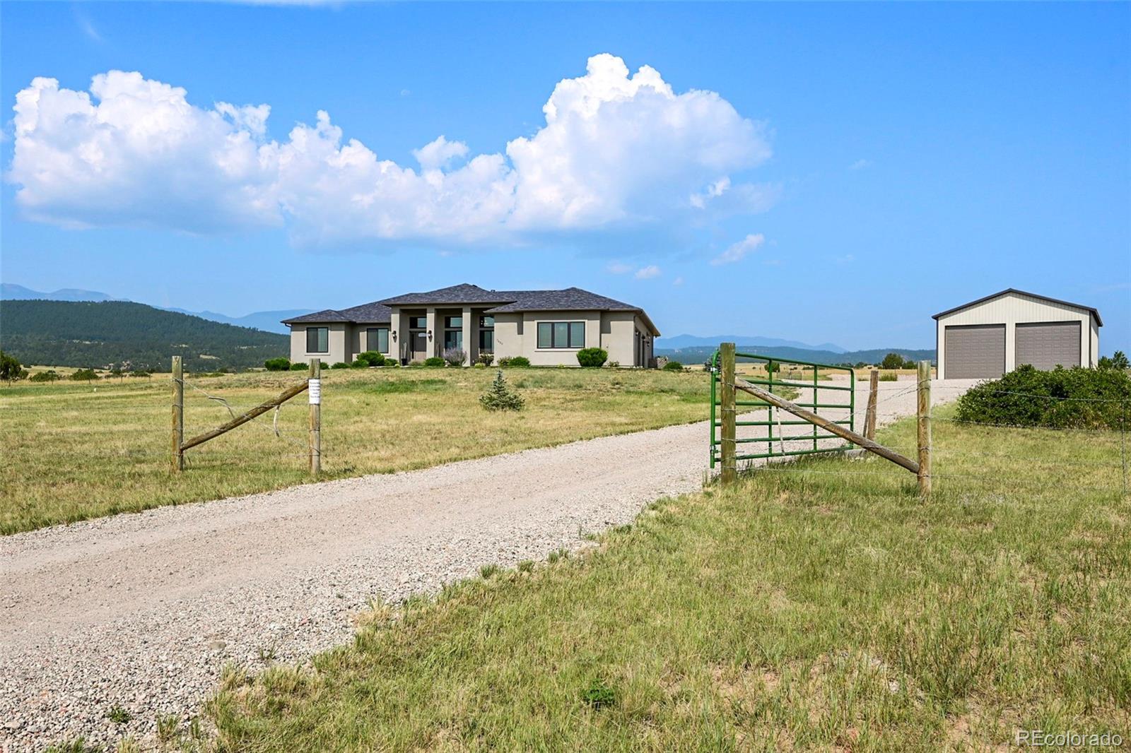 7420 Lagos Vista Blvd, Pueblo, CO 81004