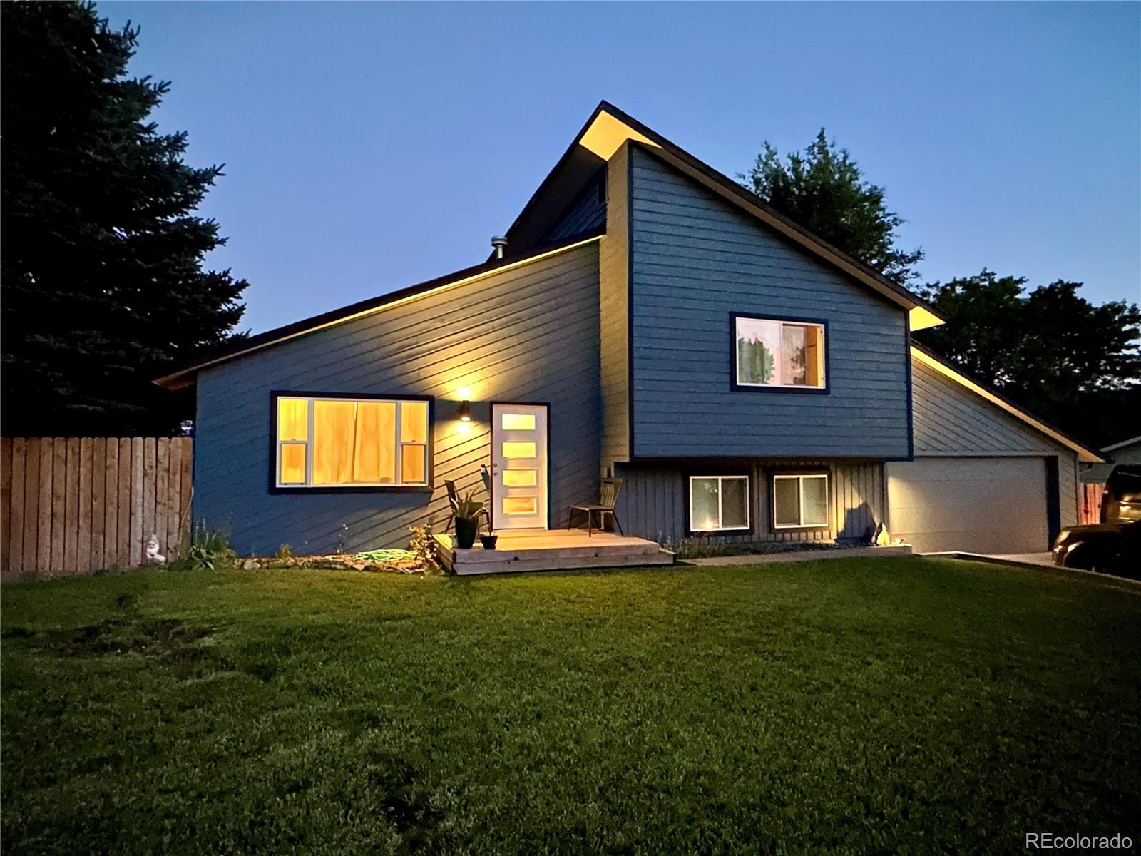 1329 E 8th St, Rifle, CO 81650