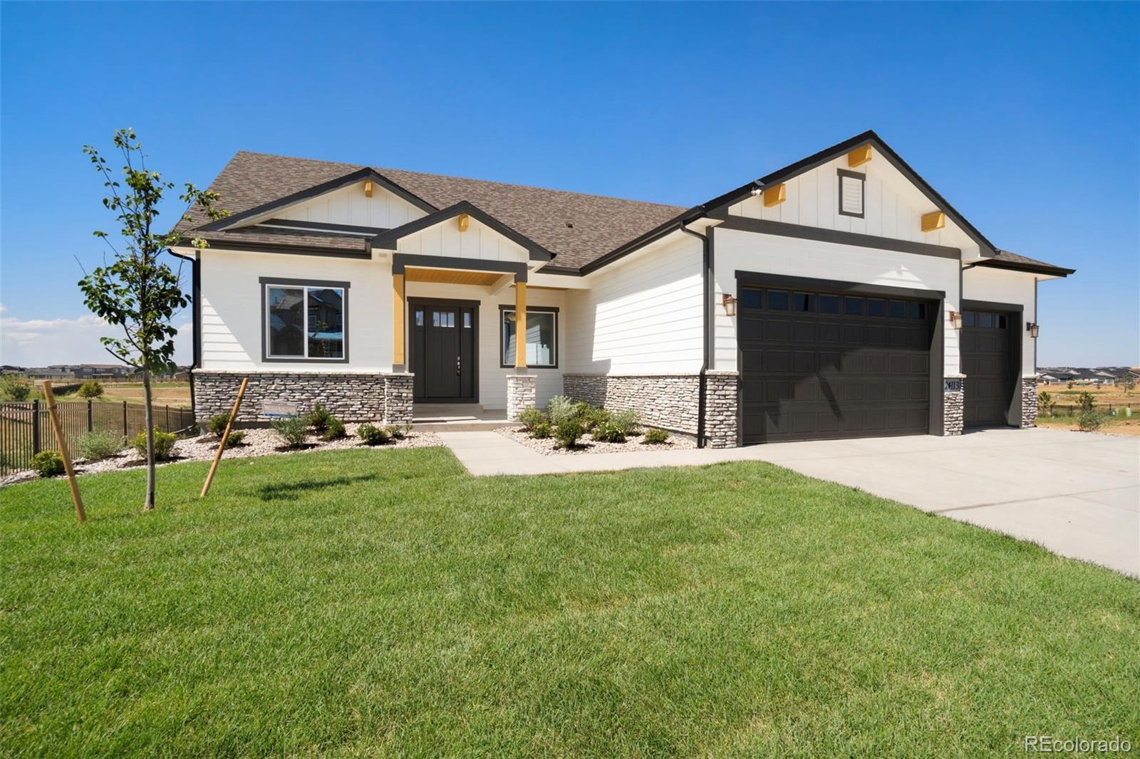 24113 E 36th Pl, Aurora, CO 80019
