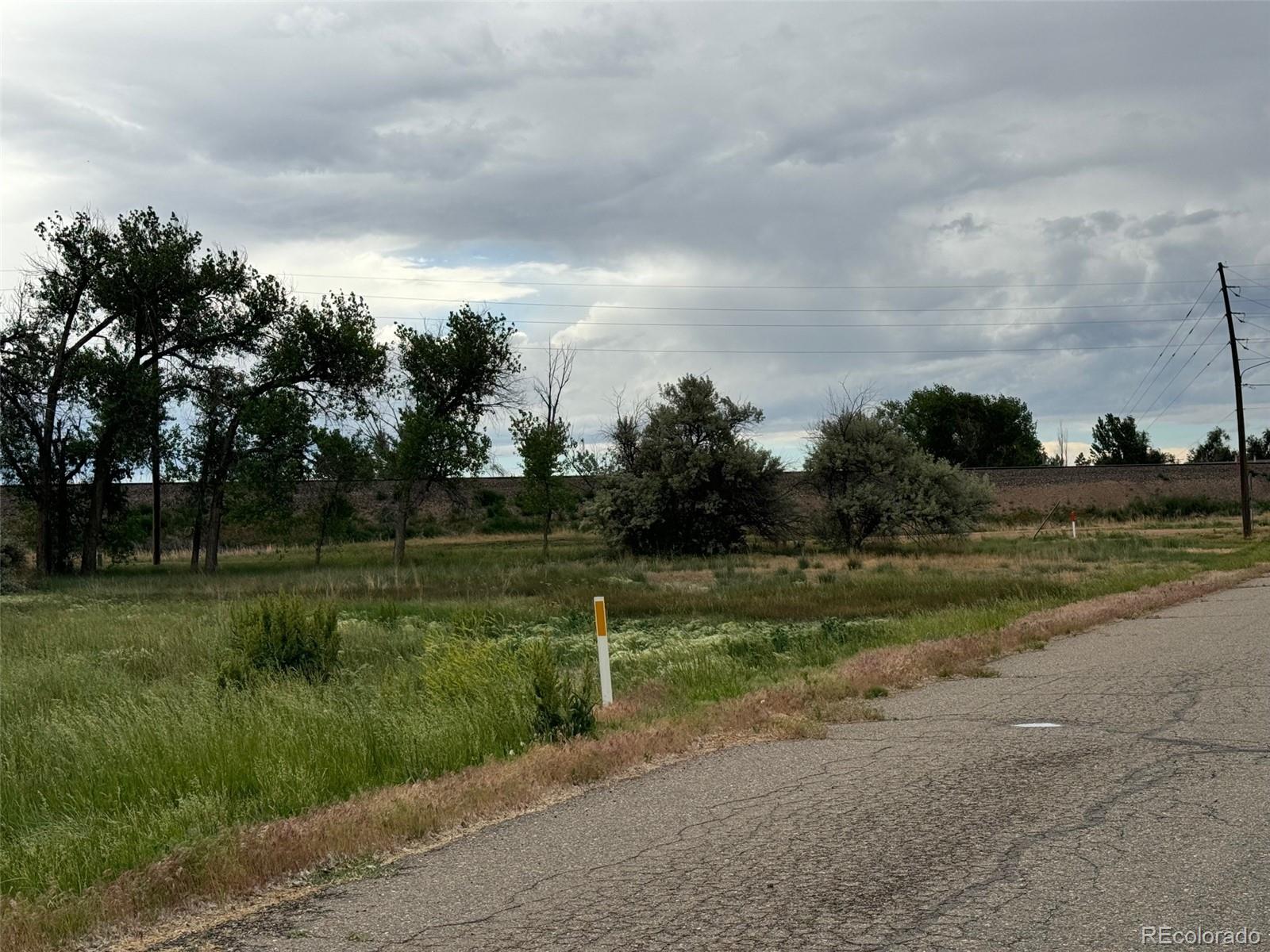 S Pine St, Keenesburg, CO 80643