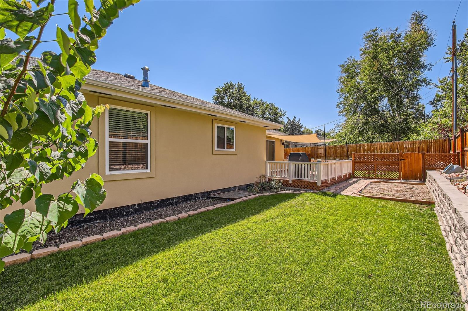 6689 W 70th Ave, Arvada, CO 80003