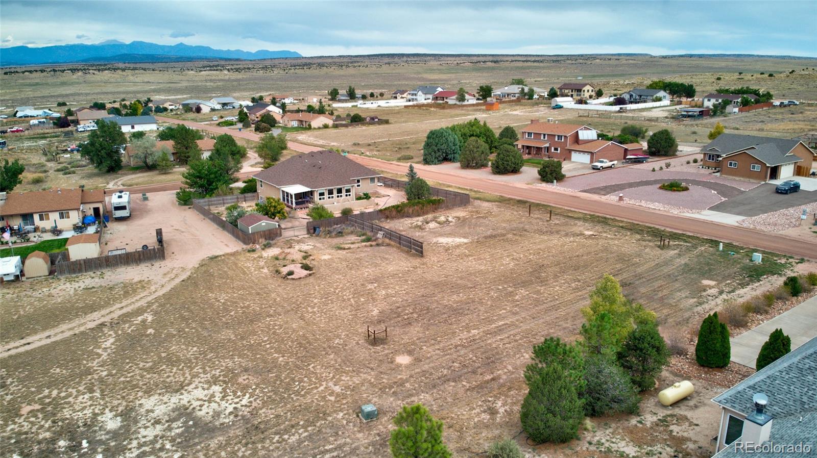 1502 W Caballo Dr, Pueblo, CO 81007