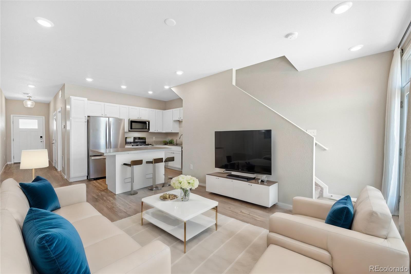 1073 Oak Cir, Denver, CO 80215