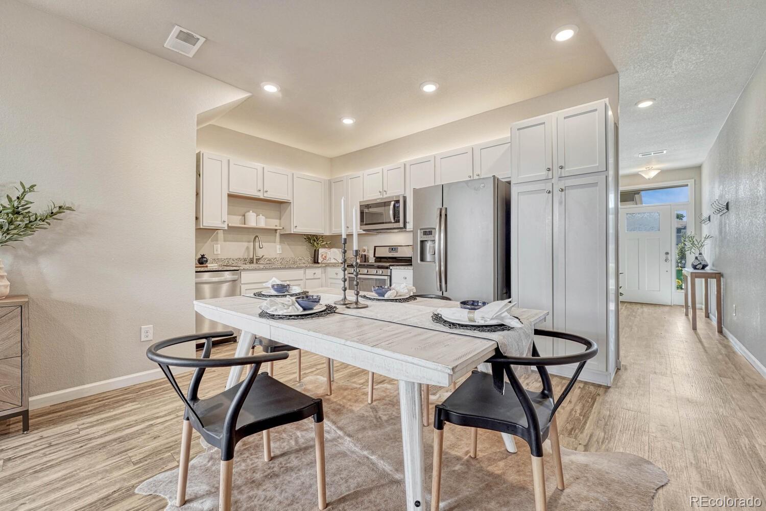 1076 Oak Cir, Denver, CO 80215