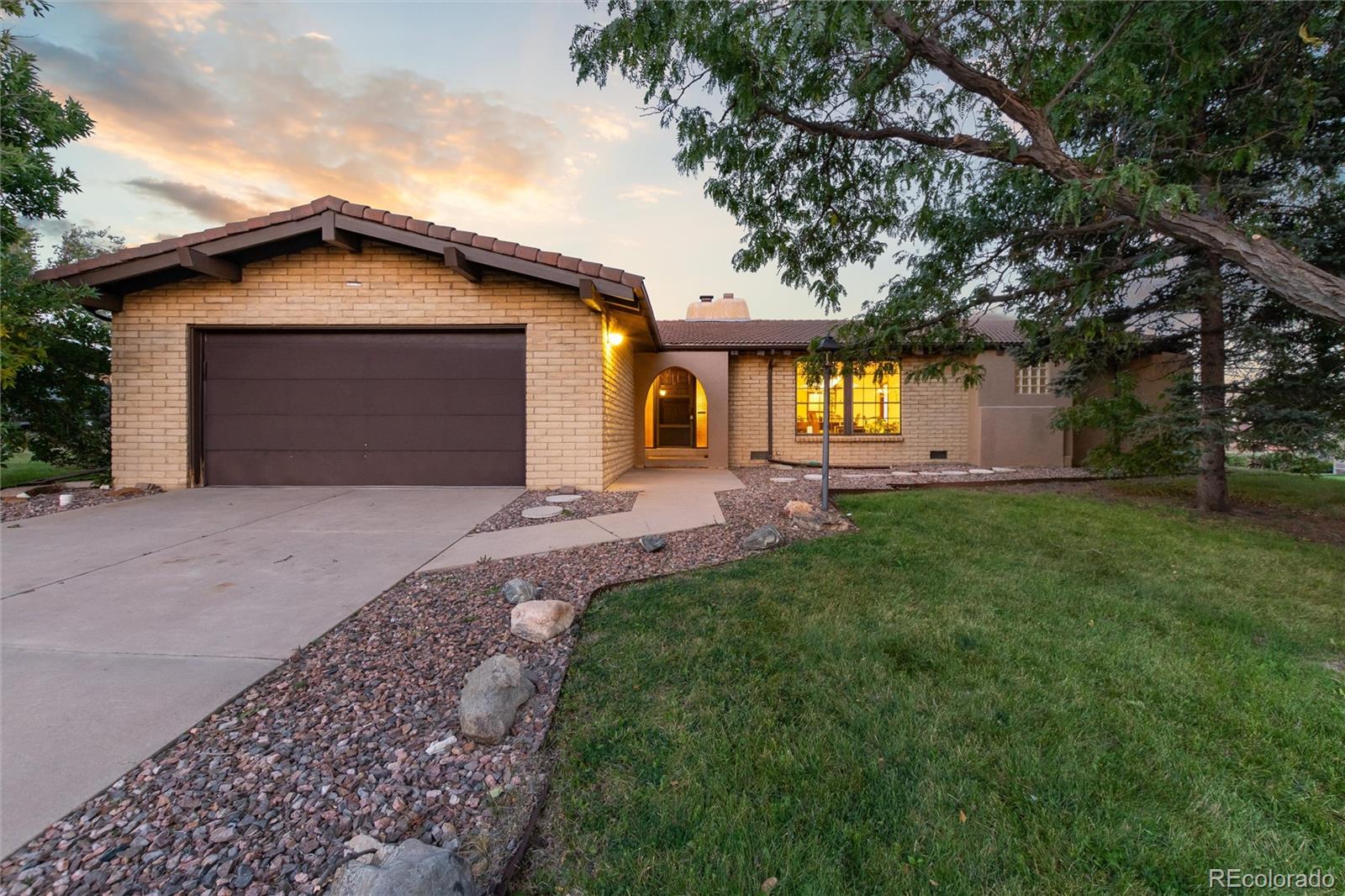 1626 S Robb Way, Lakewood, CO 80232