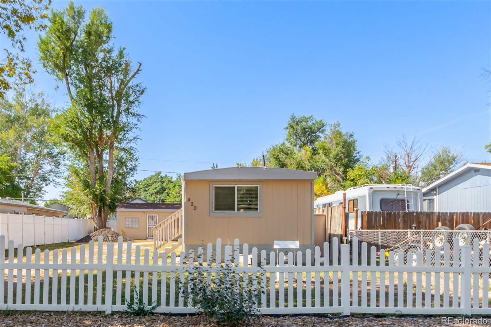 420 Willow Dr, Lochbuie, CO 80603