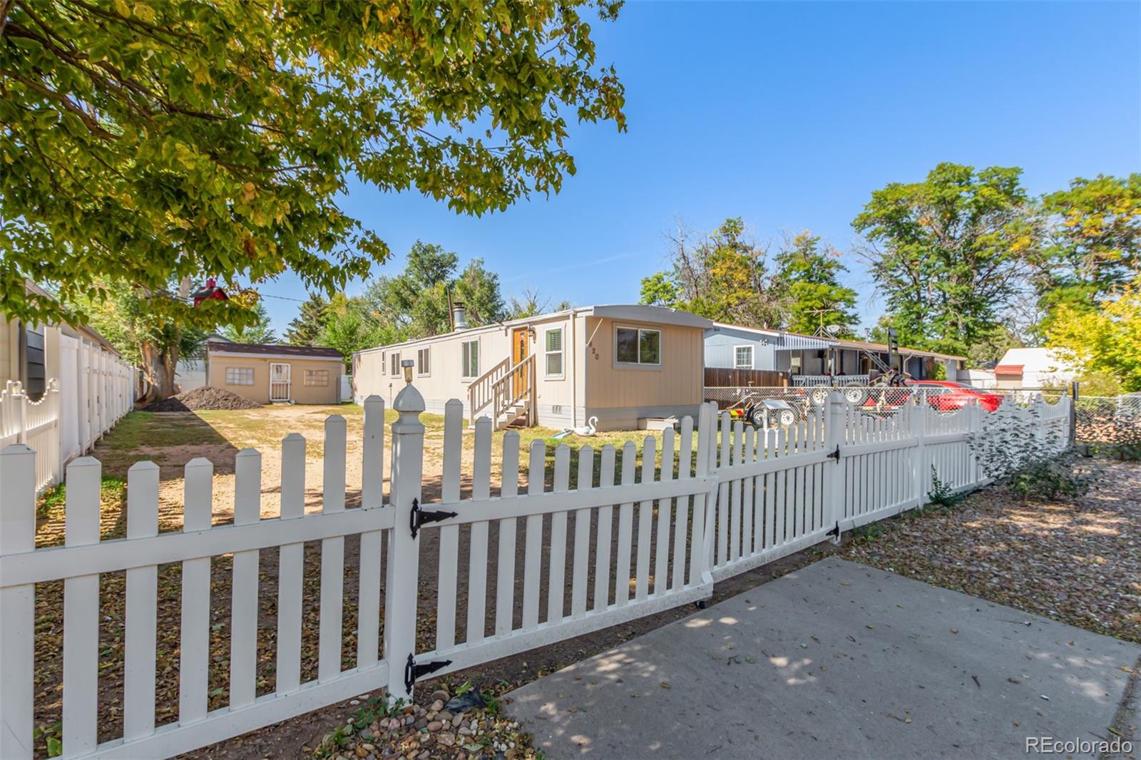 420 Willow Dr, Lochbuie, CO 80603