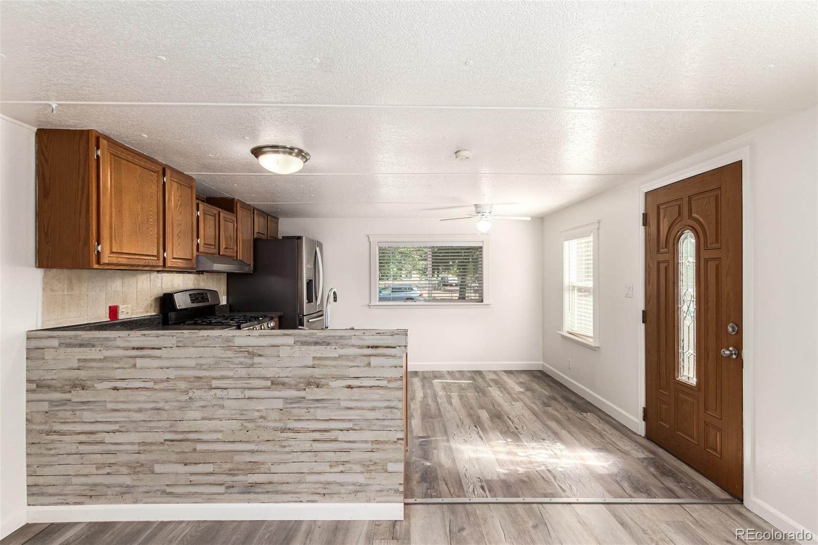 420 Willow Dr, Lochbuie, CO 80603