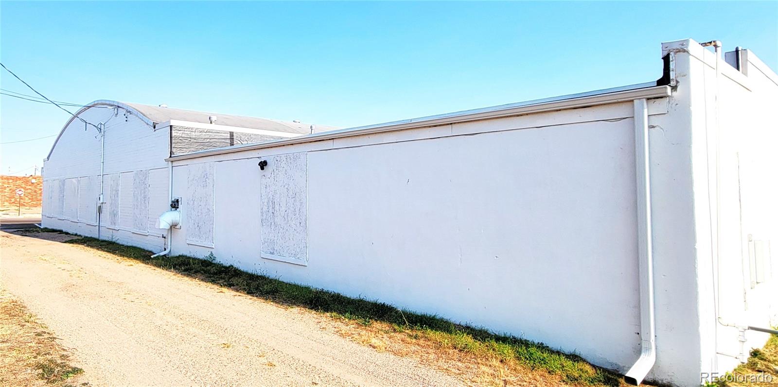 200 W 1st St, Julesburg, CO 80737