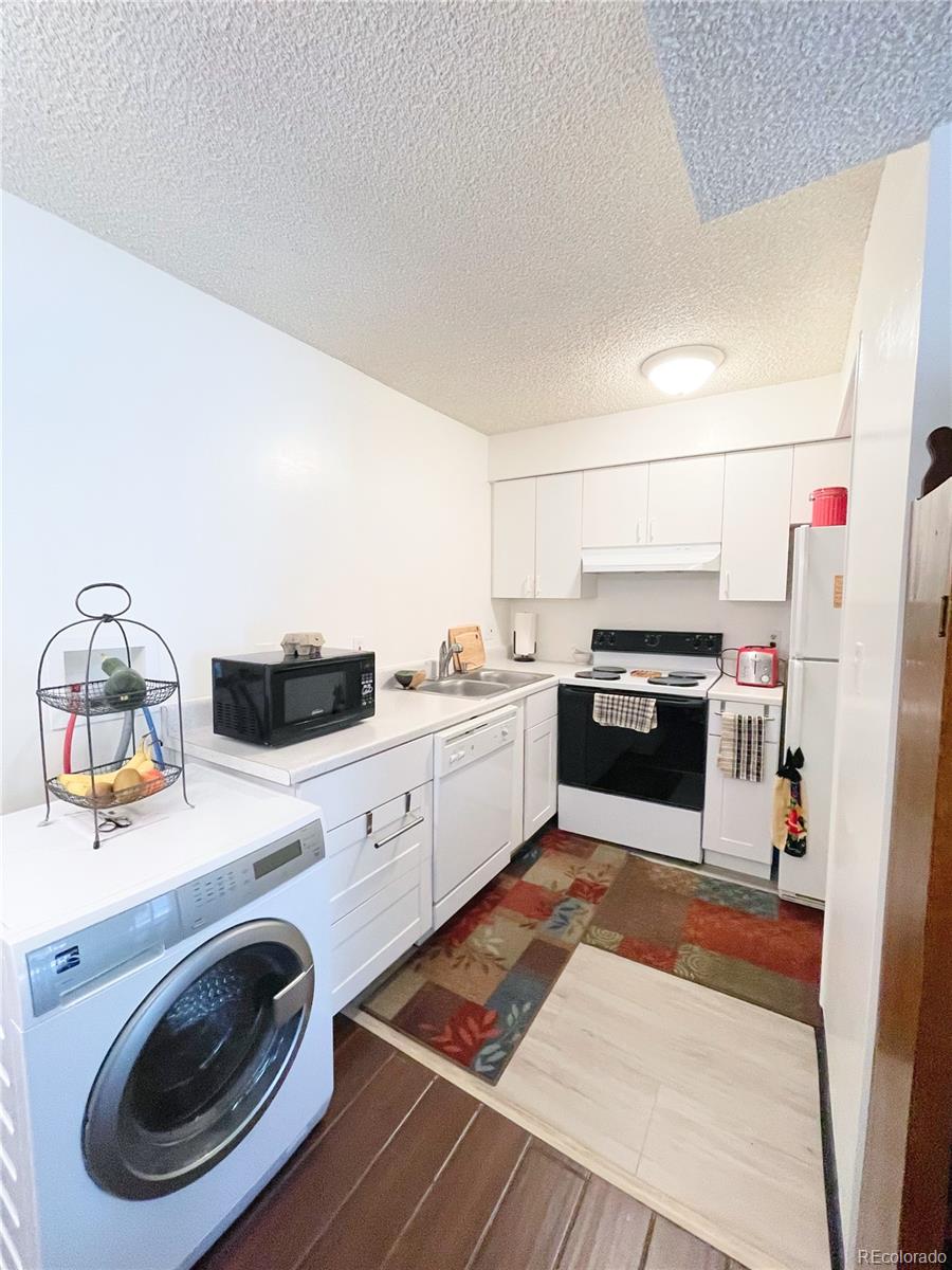 5300 E Cherry Creek South Dr #116, Denver, CO 80246