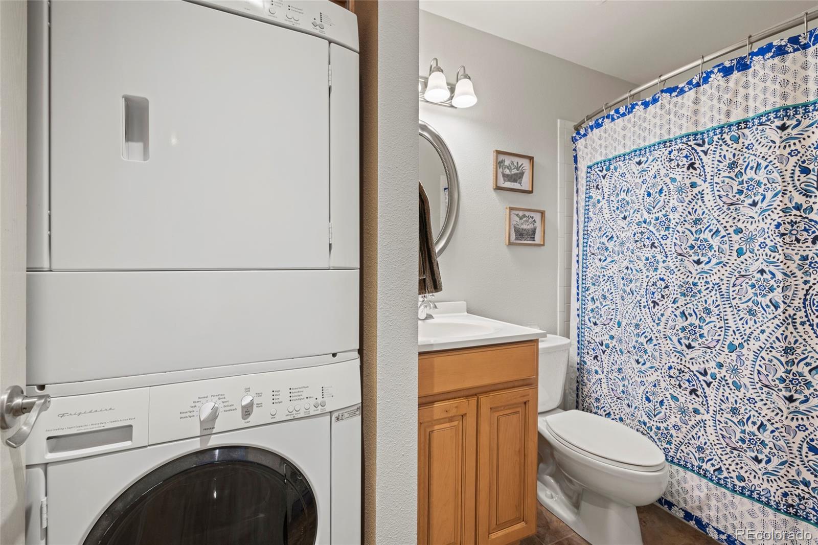 857 Summer Dr, Highlands Ranch, CO 80126
