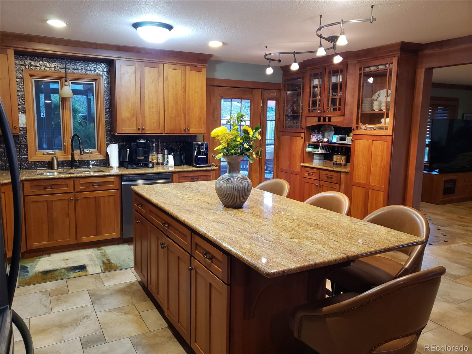 490 Senter Ave, Burlington, CO 80807
