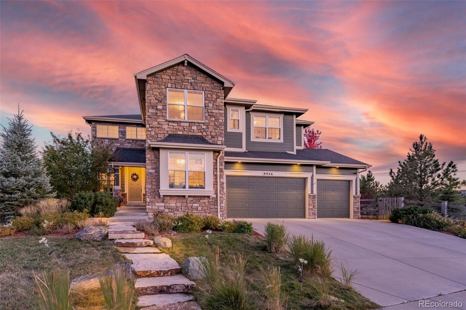 8946 Devinney St, Arvada, CO 80005