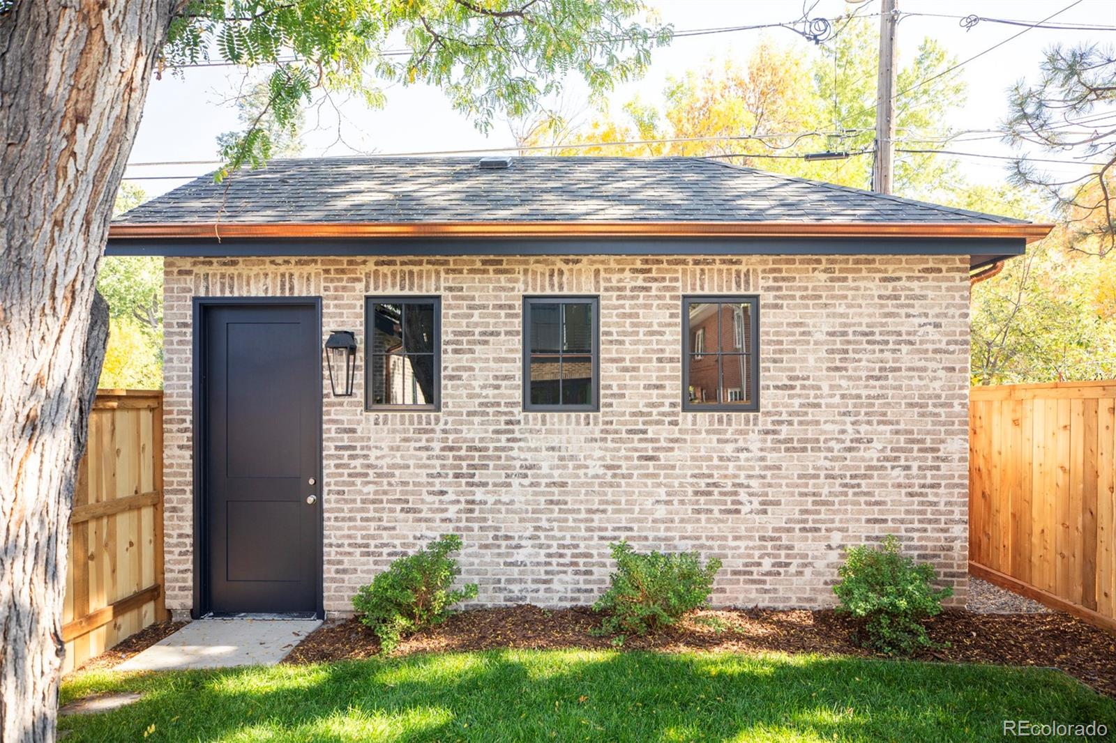 2150 S Saint Paul St, Denver, CO 80210
