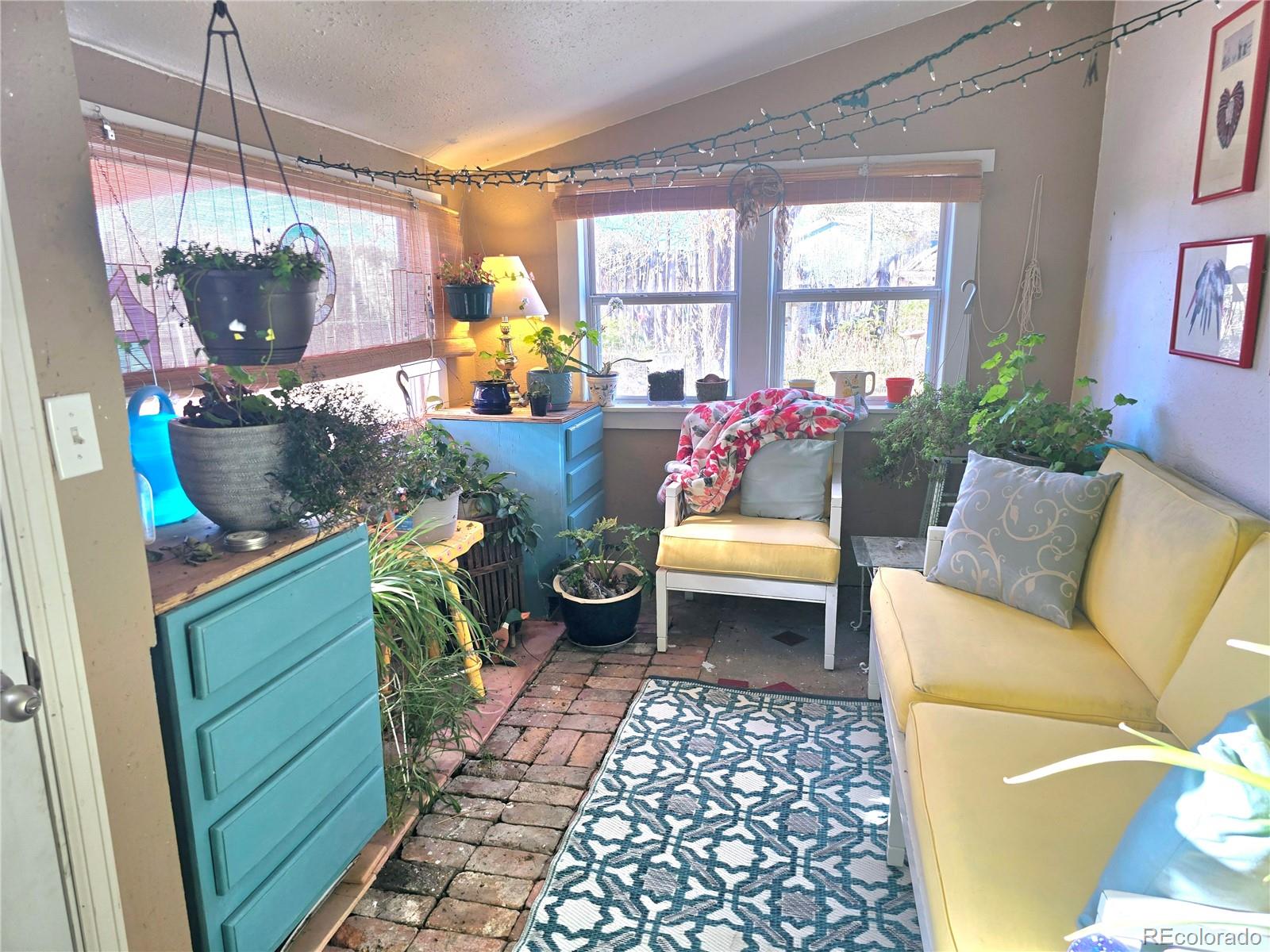 5385 Henry St, Mosca, CO 81146