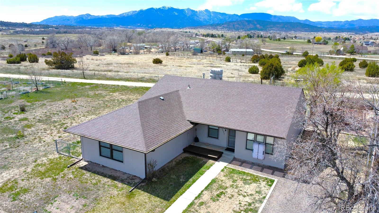 3155 Lunar Dr, Colorado City, CO 81019