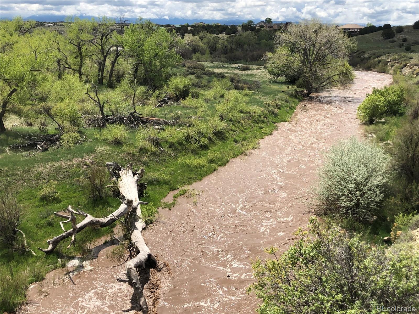 5616 River View Ln, Pueblo, CO 81004