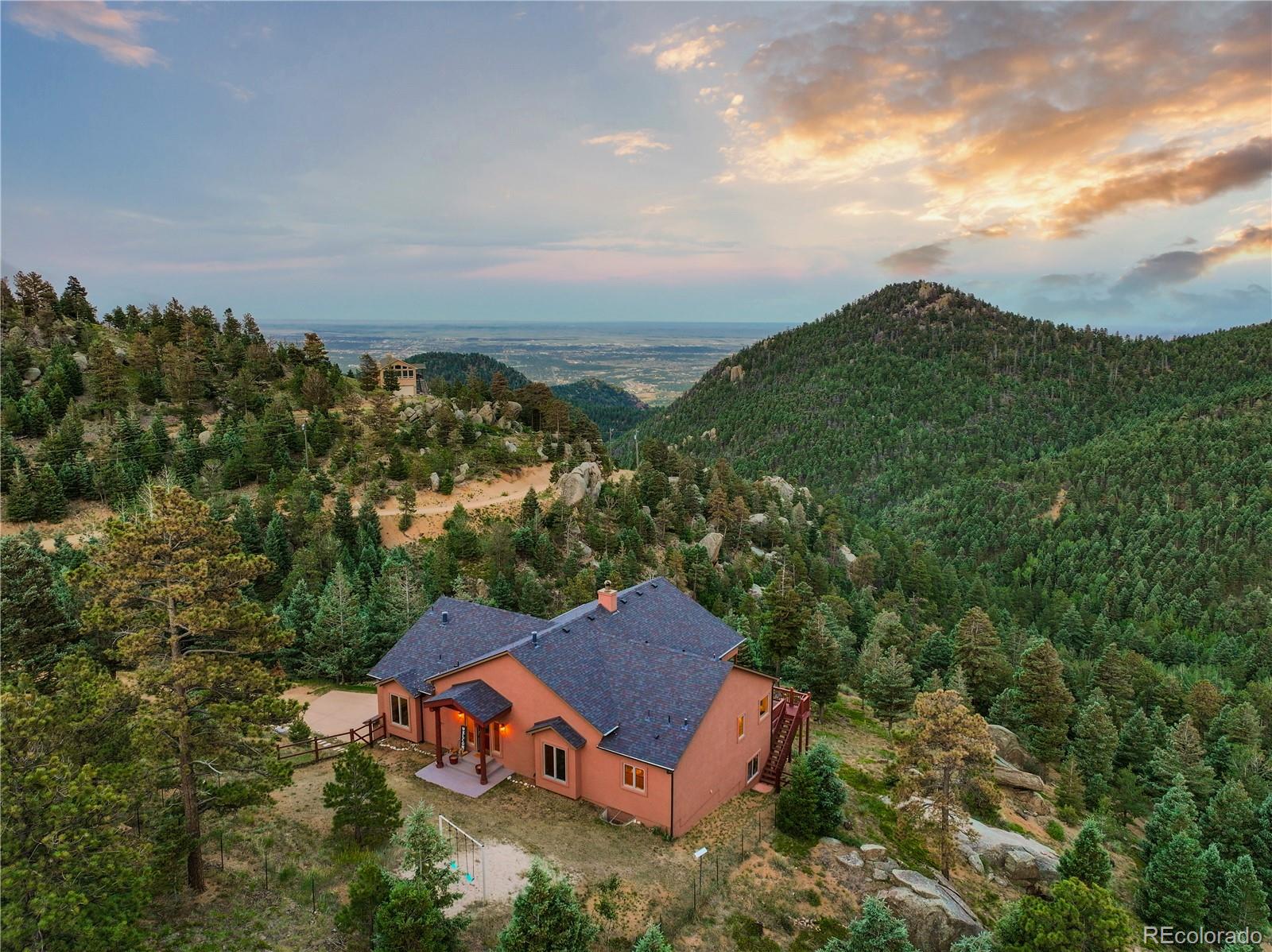 302 Earthsong Way, Manitou Springs, CO 80829