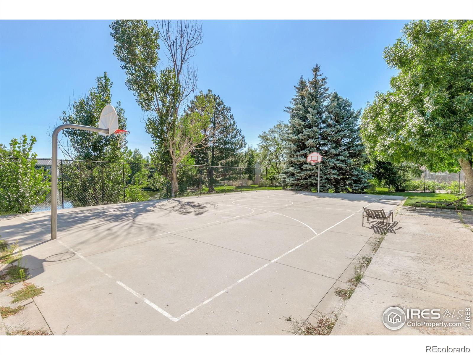 850 W Moorhead Cir #2E, Boulder, CO 80305