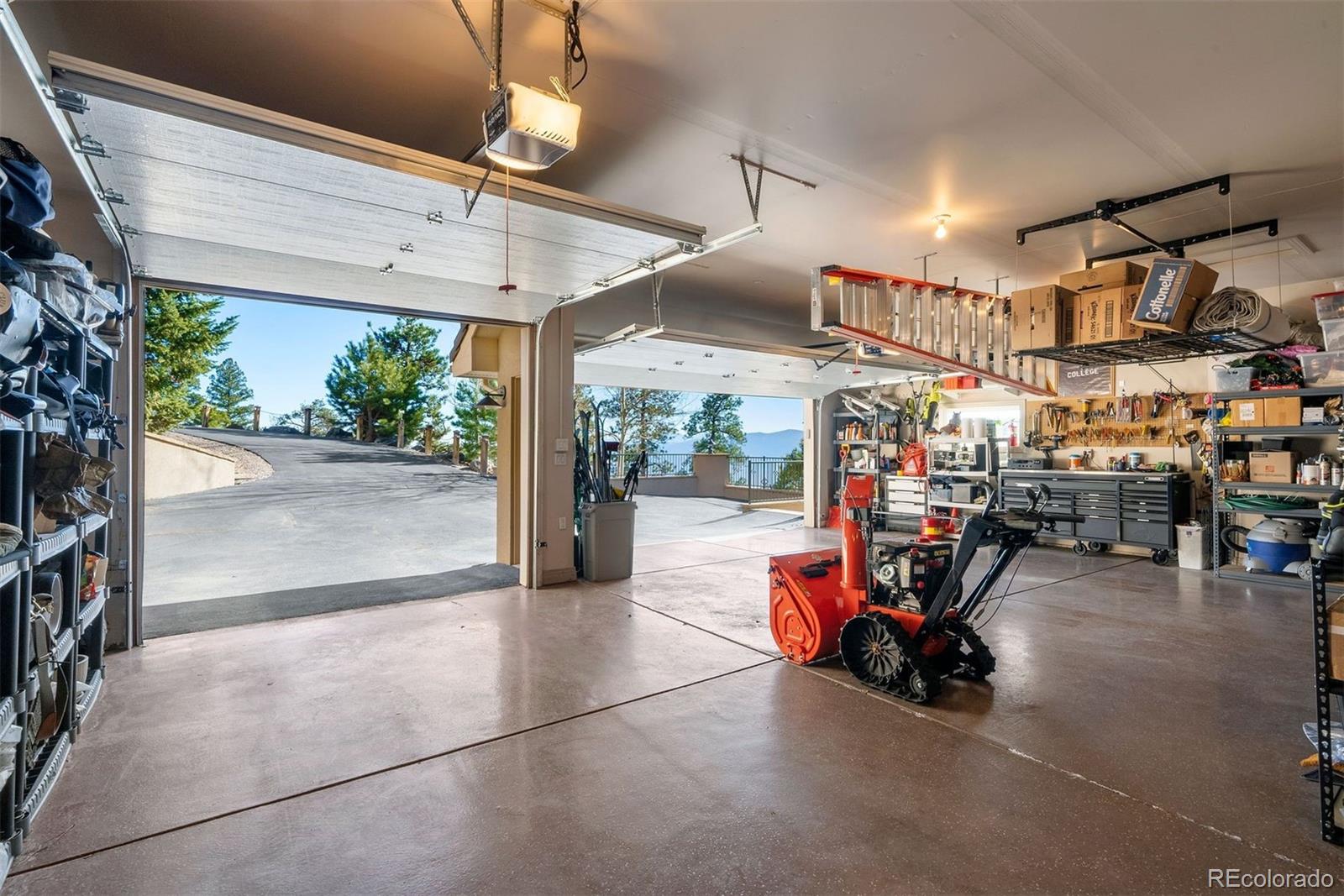 955 Crescent Moon Dr, Golden, CO 80401