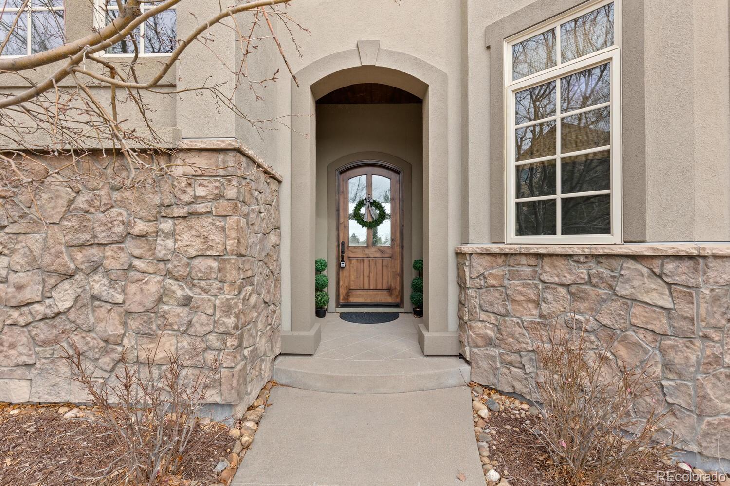 1039 Buffalo Ridge Way, Castle Pines, CO 80108