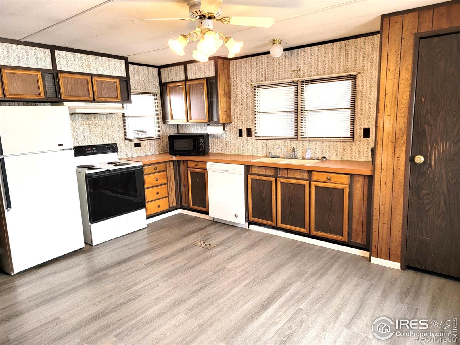 204 N Washington Ave, Fleming, CO 80728
