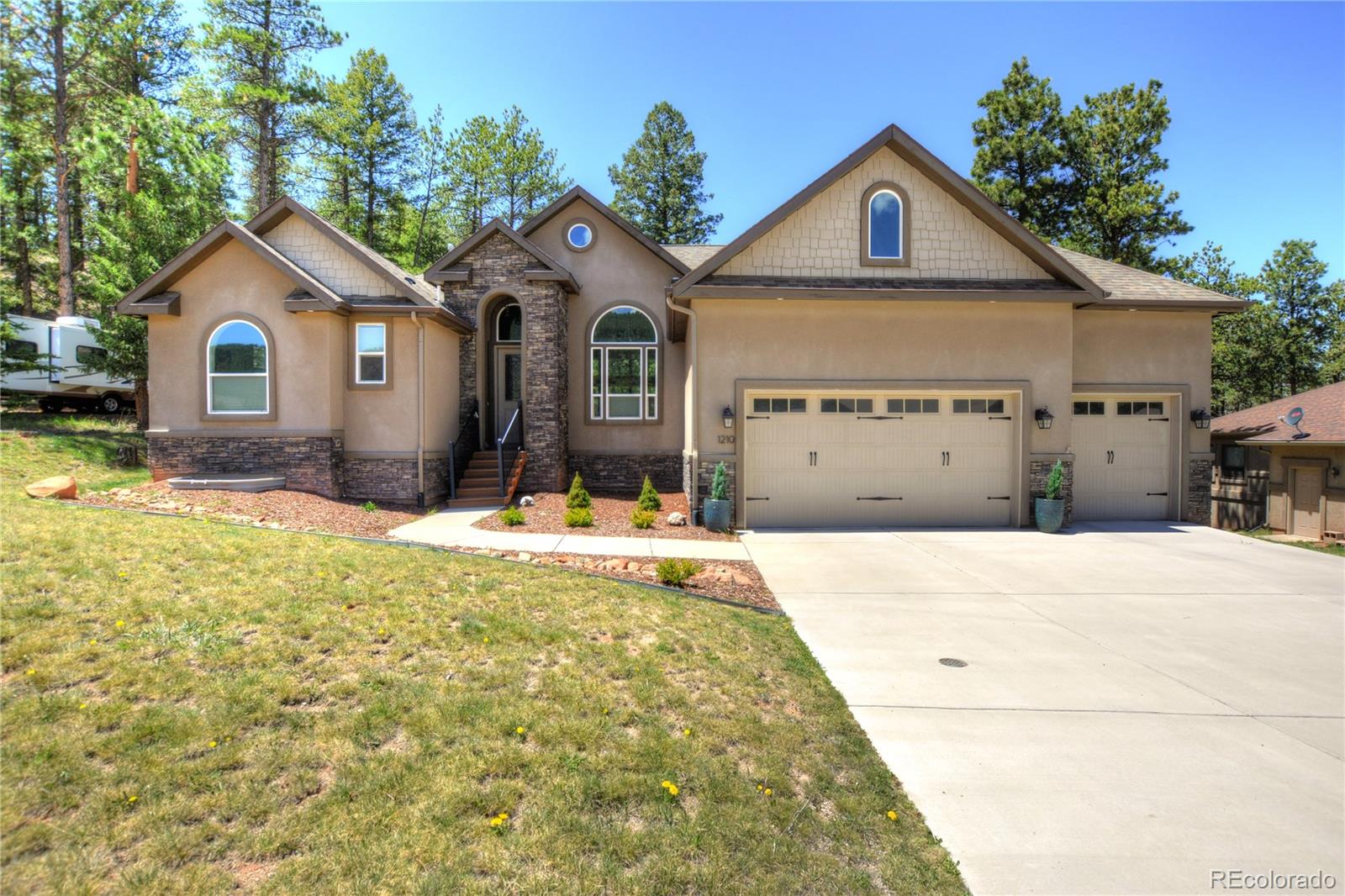 1210 Cottontail Trl, Woodland Park, CO 80863