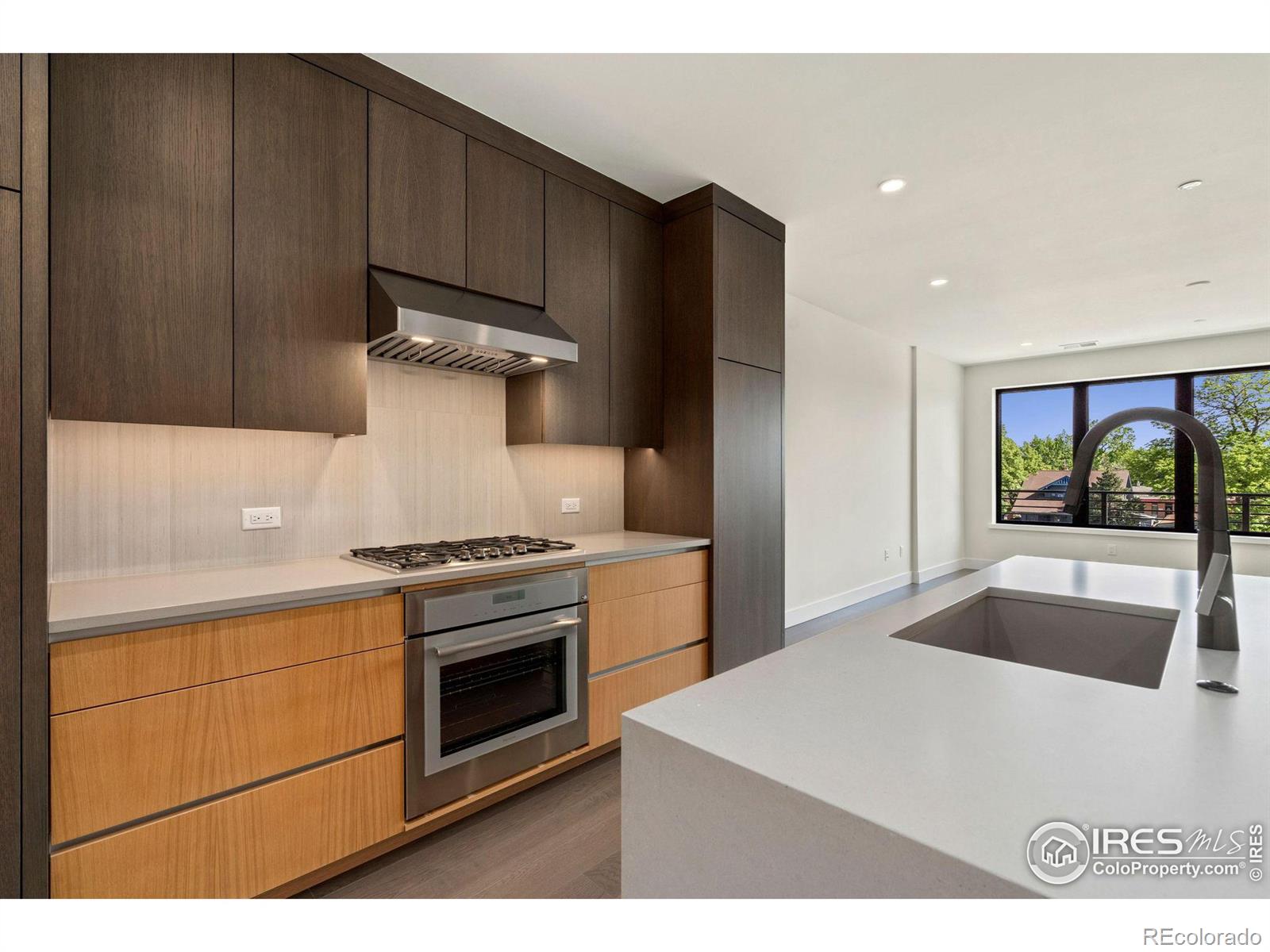 205 E 6th St #303, Loveland, CO 80537