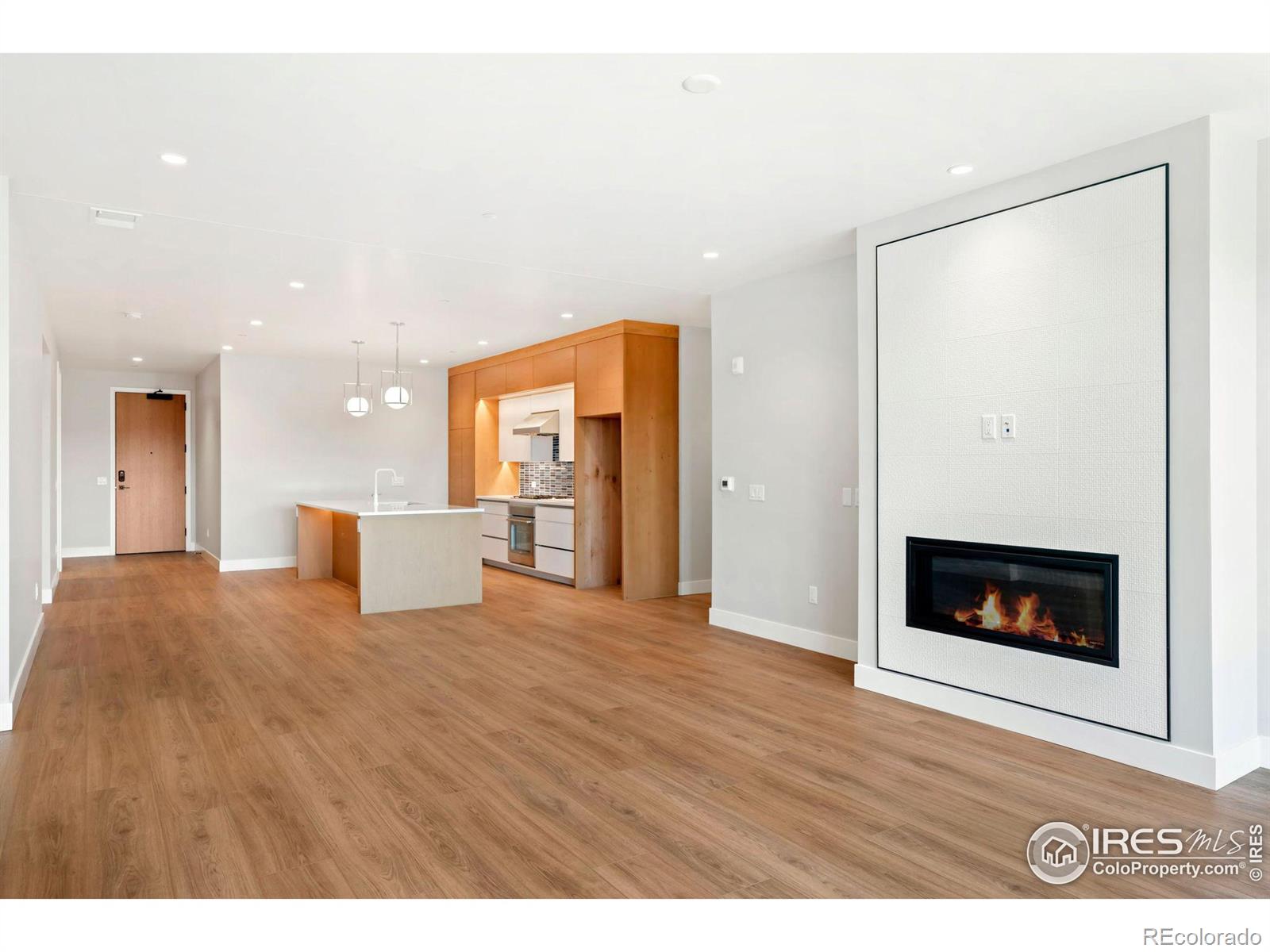 205 E 6th St #205, Loveland, CO 80537