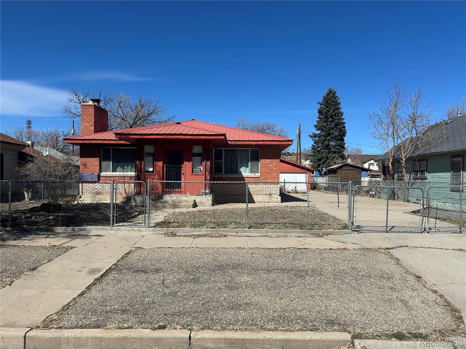 226 E 7th St, Walsenburg, CO 81089