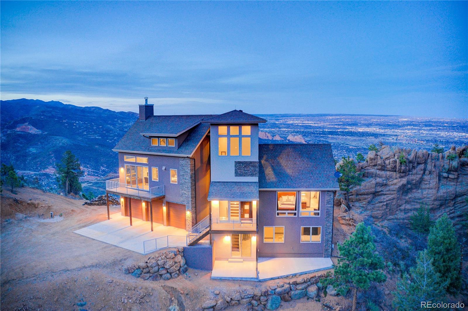 645 Sugarloaf Summit Rd, Manitou Springs, CO 80829