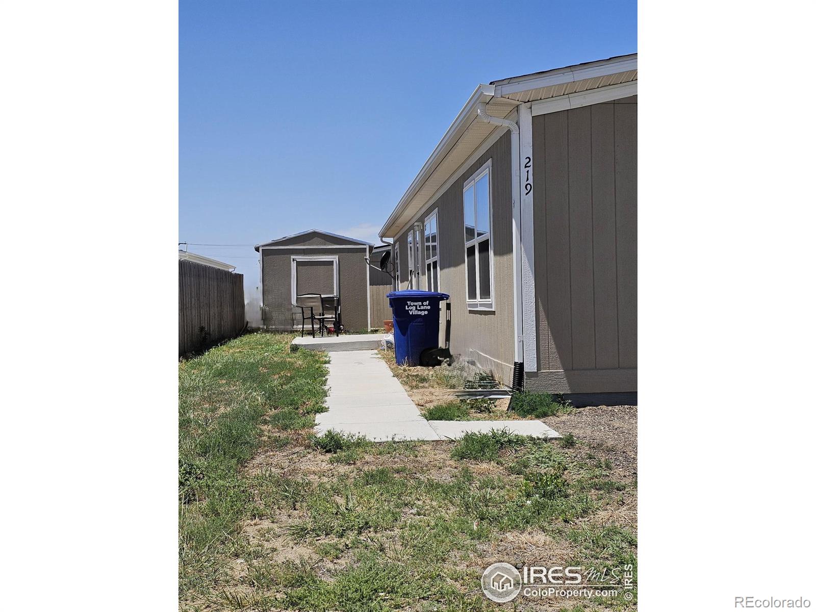 219 Larch Dr, Log Lane Village, CO 80705