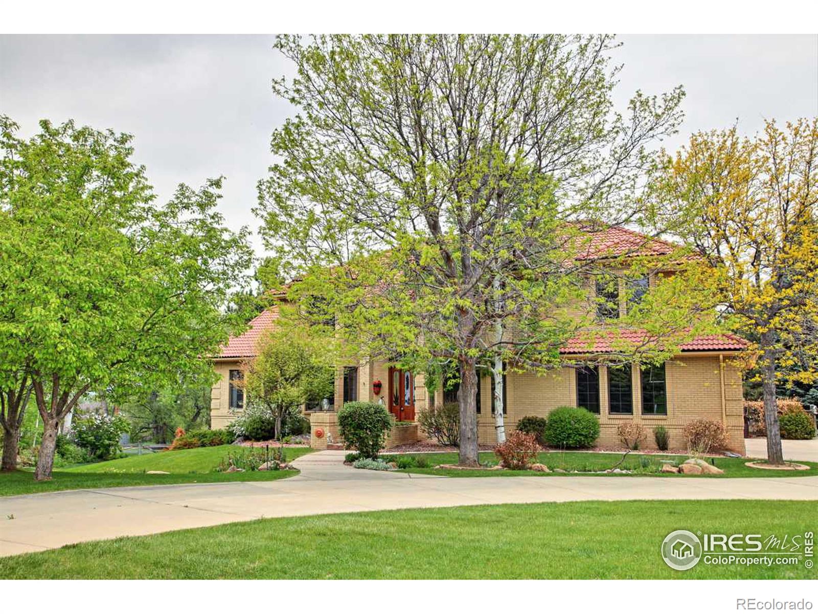 8451 Greenwood Dr, Niwot, CO 80503
