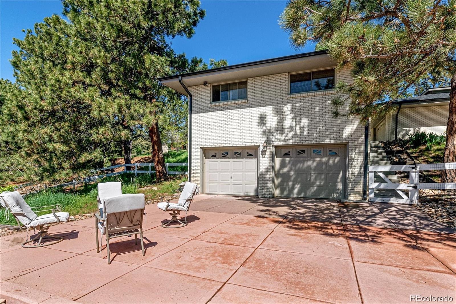128 Dekker Dr, Golden, CO 80401