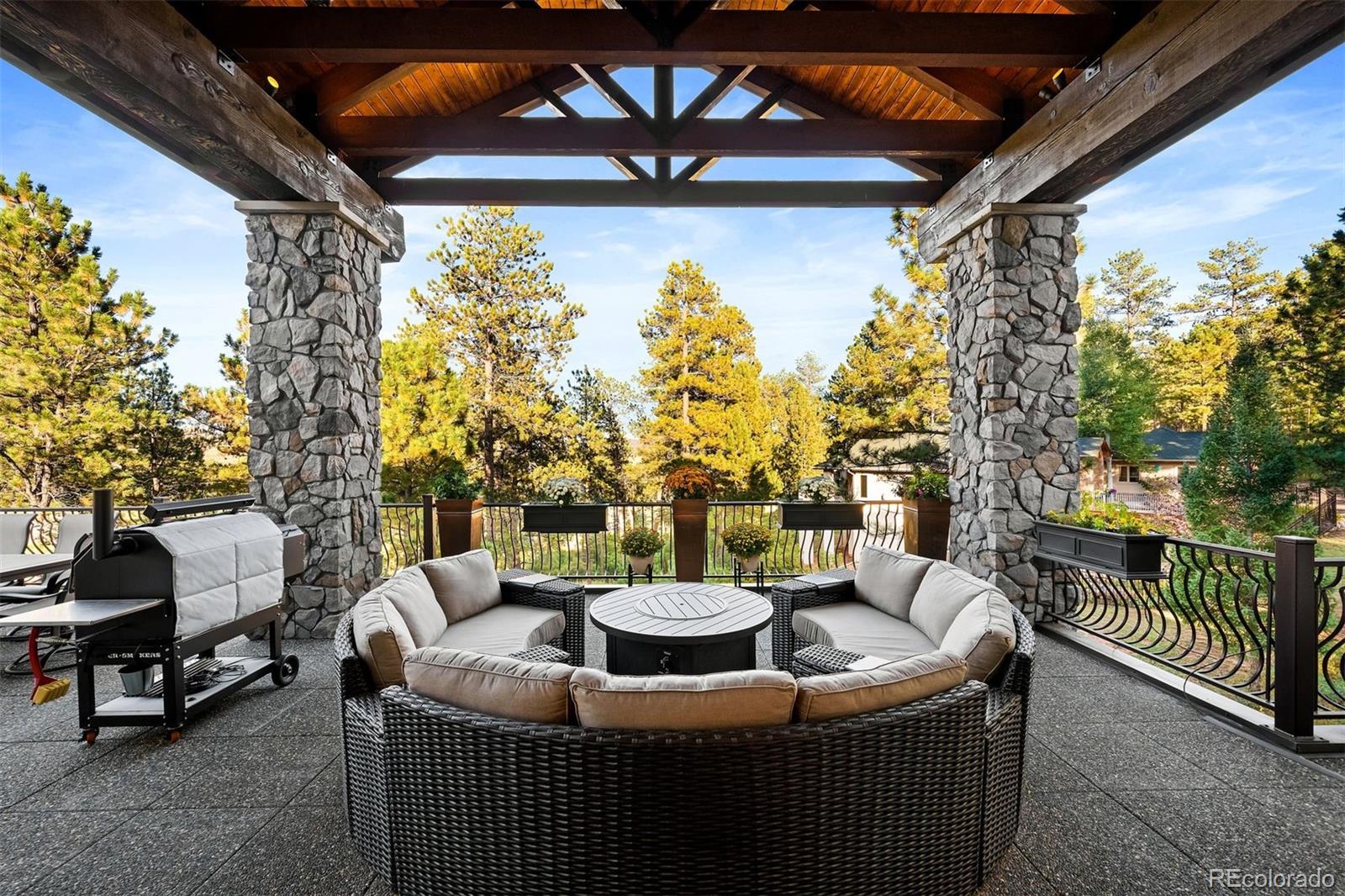 4491 Shoshone Dr, Larkspur, CO 80118