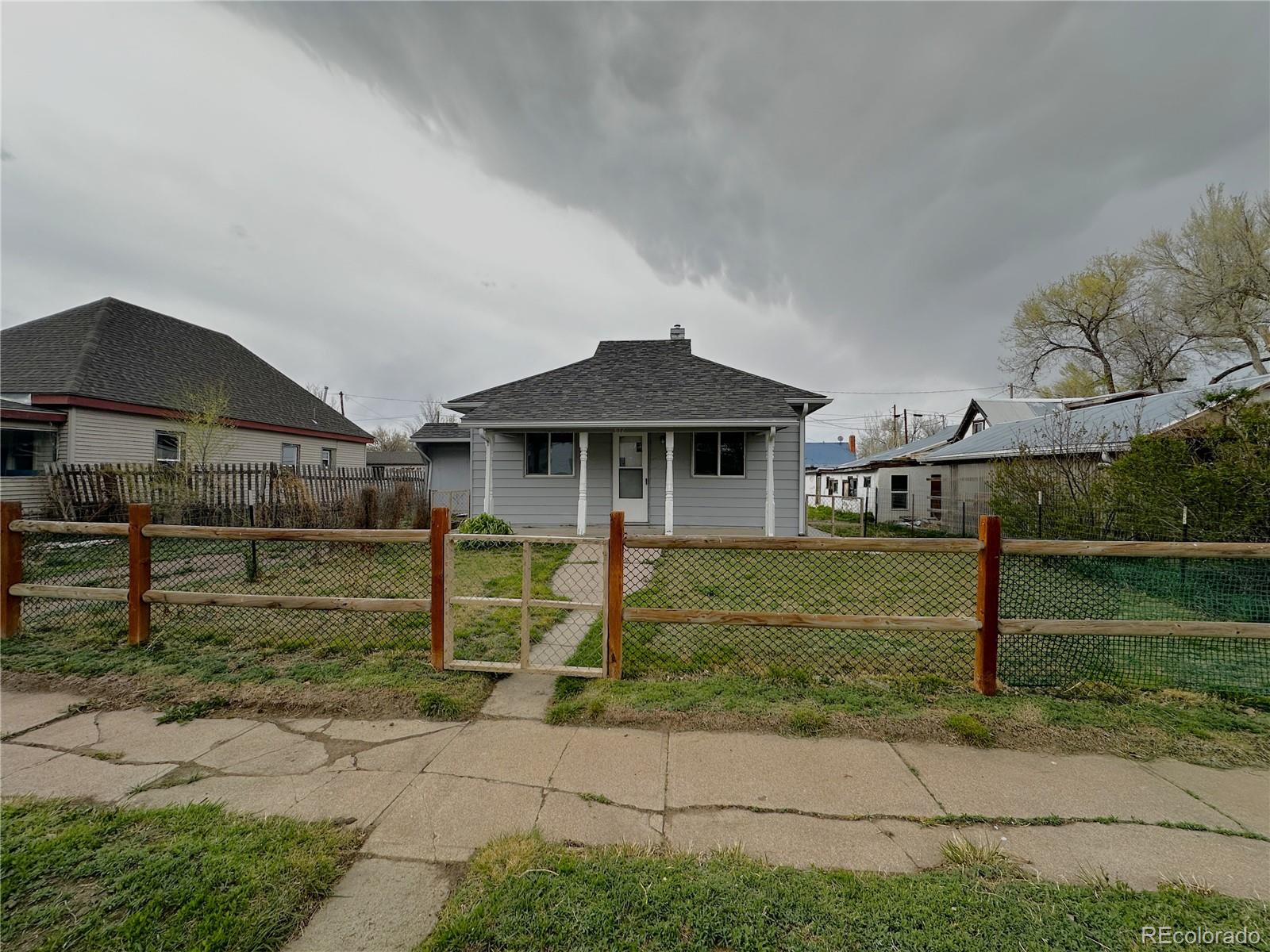 672 4th St, Limon, CO 80828