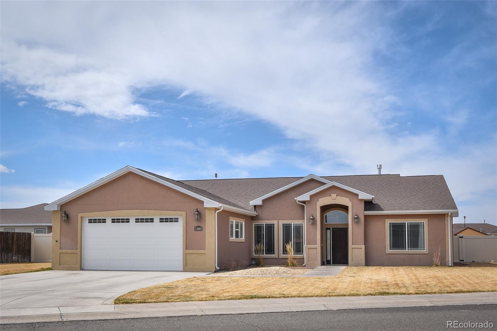 1303 Lakewood Dr, Alamosa, CO 81101